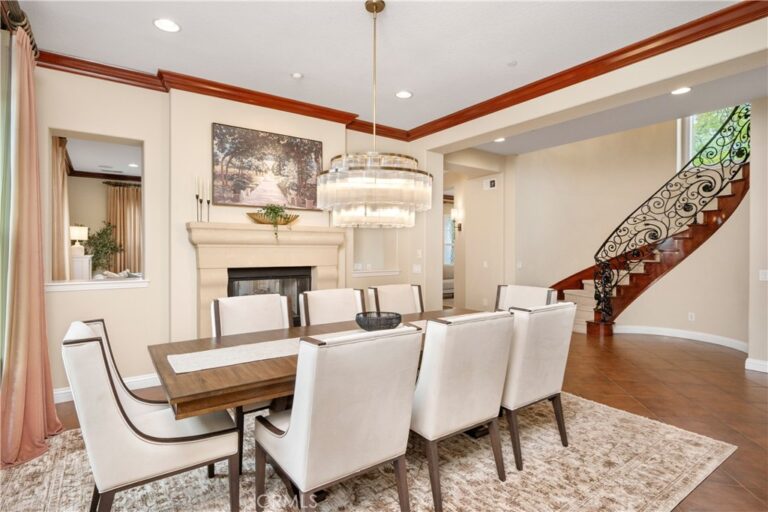 4394 Hiwassee, Claremont