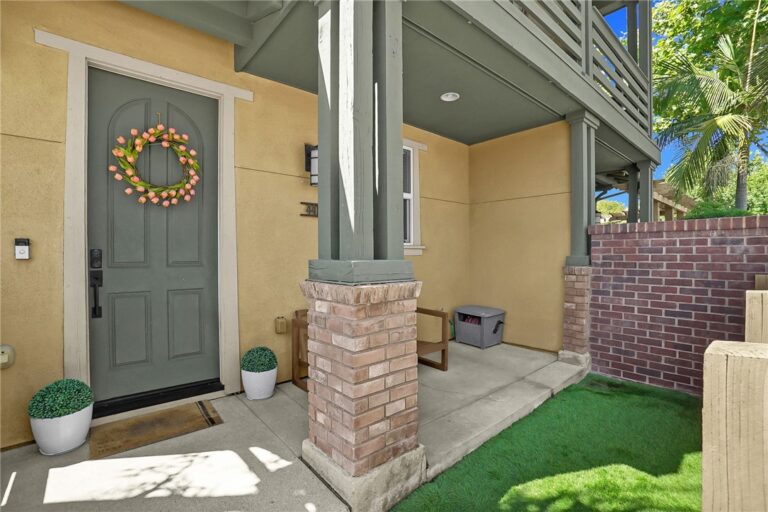 441 S Glendora Avenue, Glendora