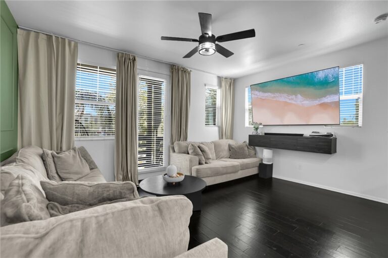 441 S Glendora Avenue, Glendora