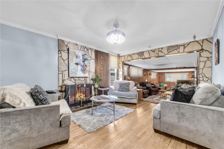 449 E Haltern, Glendora