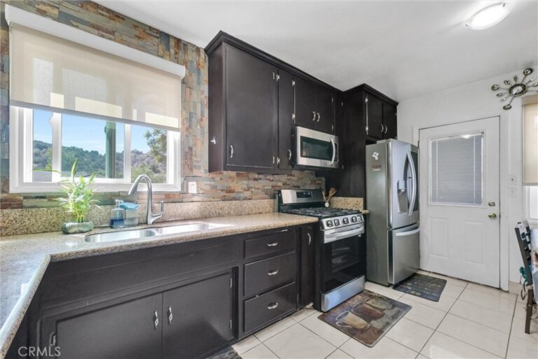 449 E Haltern, Glendora