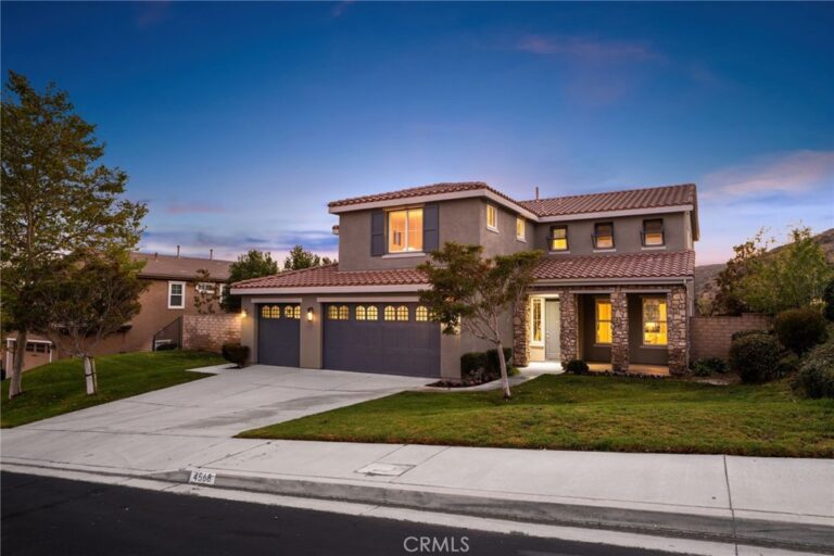4568 Creekside Lane, Fontana