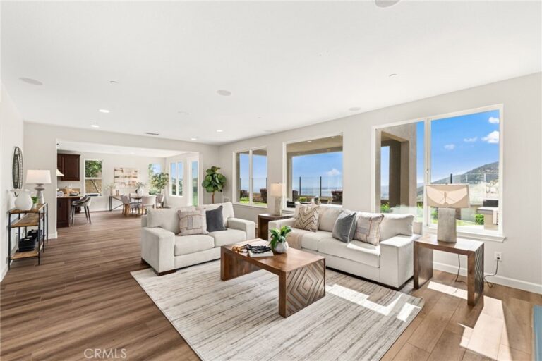 4568 Creekside Lane, Fontana