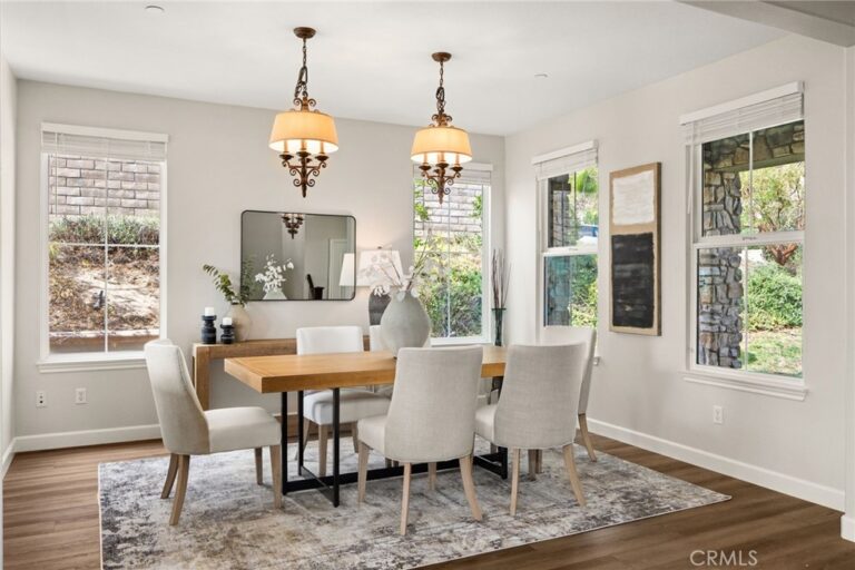 4568 Creekside Lane, Fontana