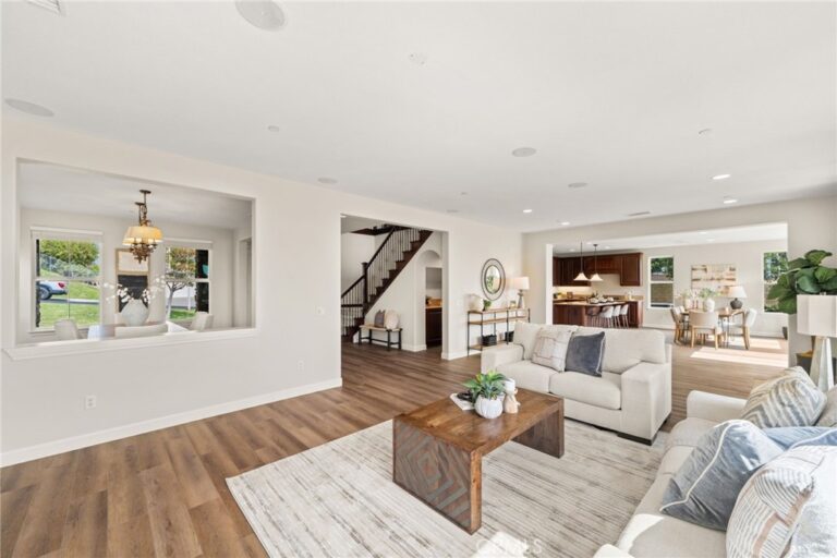 4568 Creekside Lane, Fontana