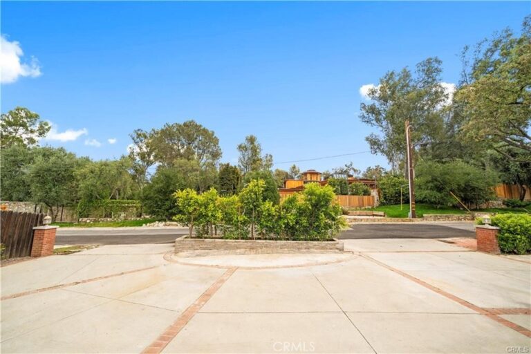 4751 Glen Ivy, La Verne