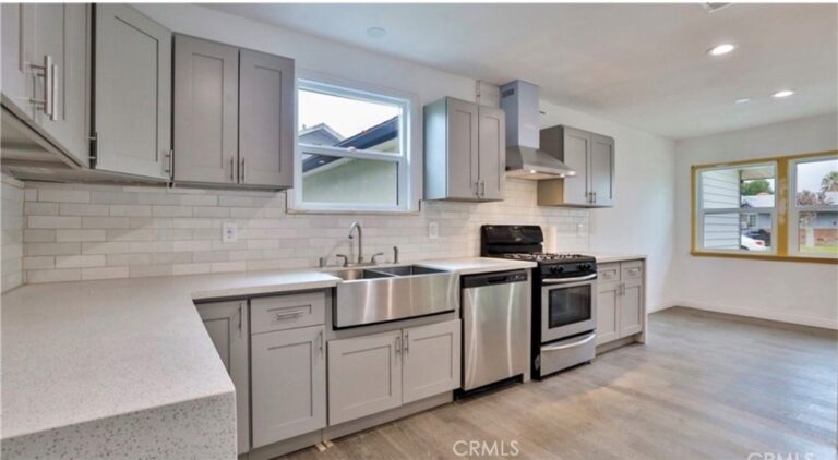 477 E Van Koevering, Rialto