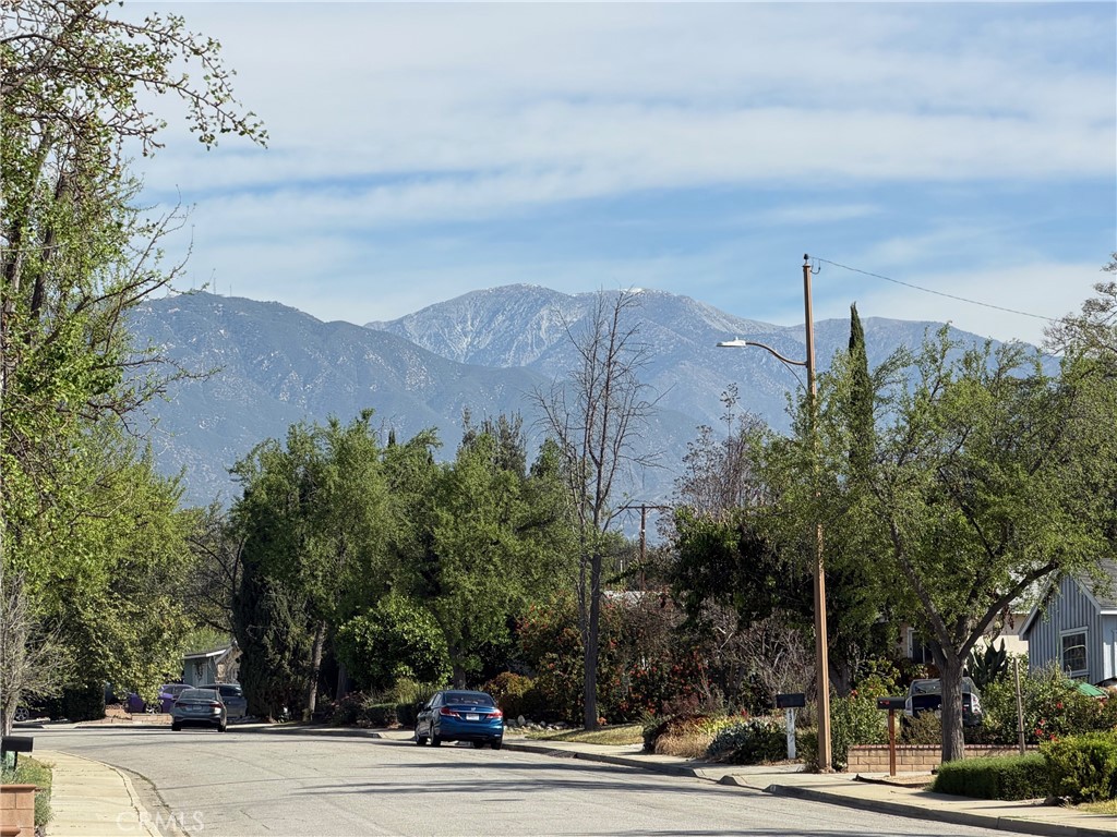 479 Carleton Avenue, Claremont