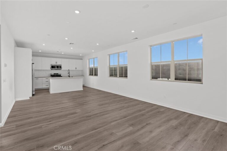 4806 Milkweed Court, Fontana