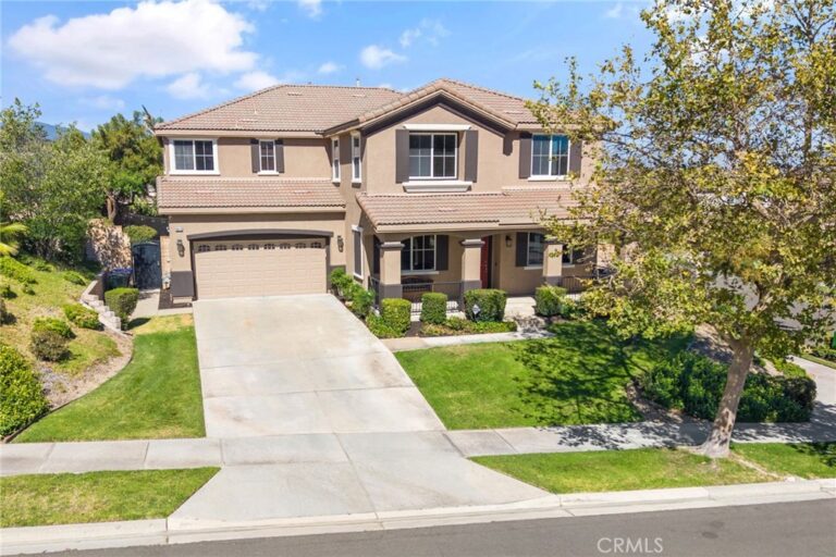 4813 Sanderling Way, Fontana