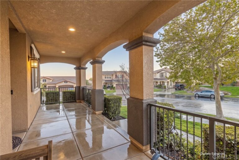 4813 Sanderling Way, Fontana