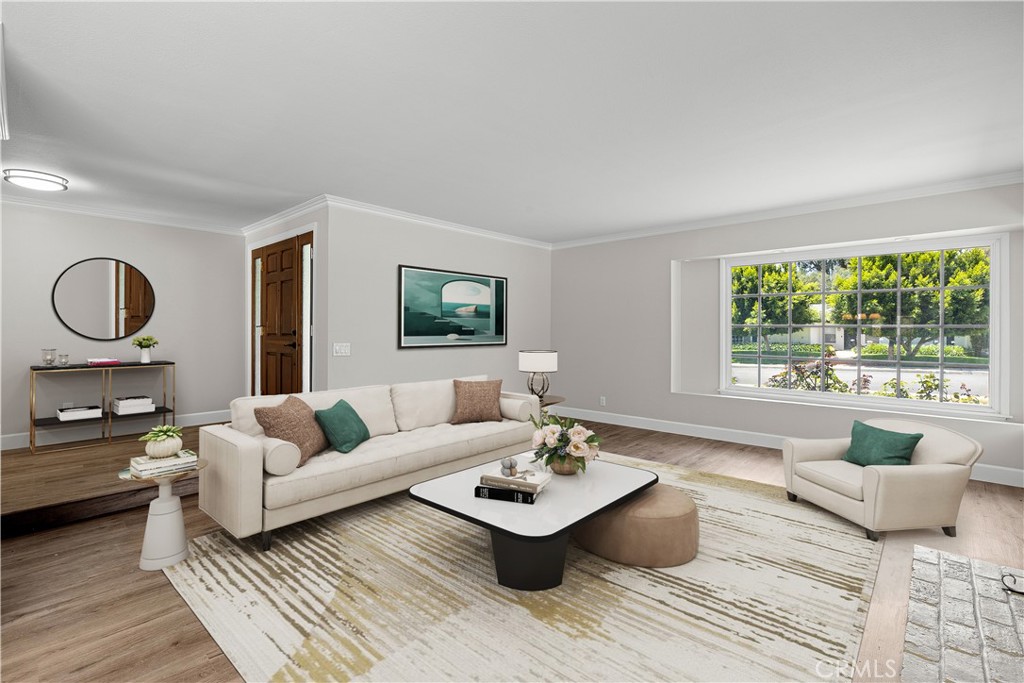 4832 Chamber, La Verne