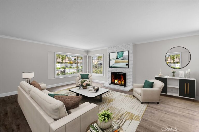 4832 Chamber, La Verne