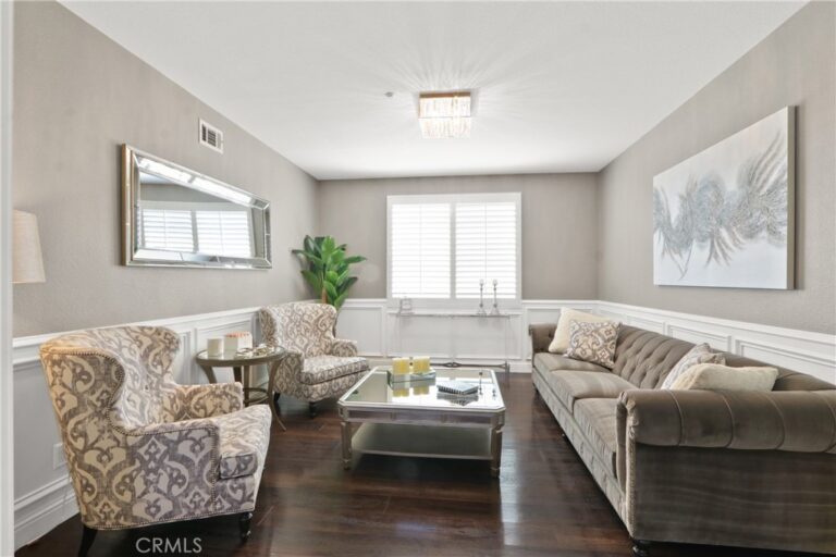 5052 Glenwood, Fontana