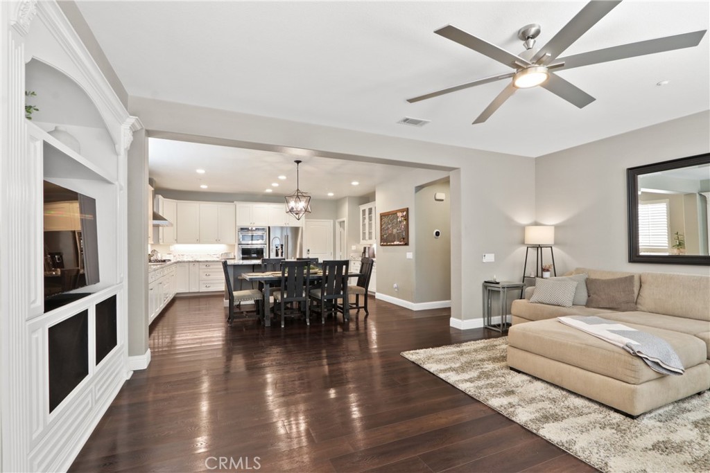 5052 Glenwood, Fontana
