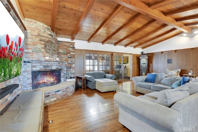 510 Fernshaw, La Verne