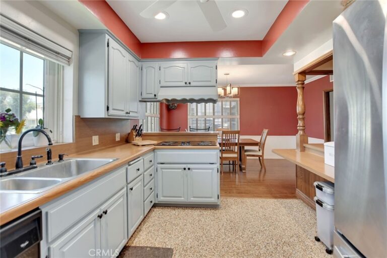 510 Fernshaw, La Verne