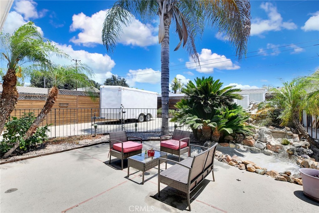 510 Fernshaw, La Verne