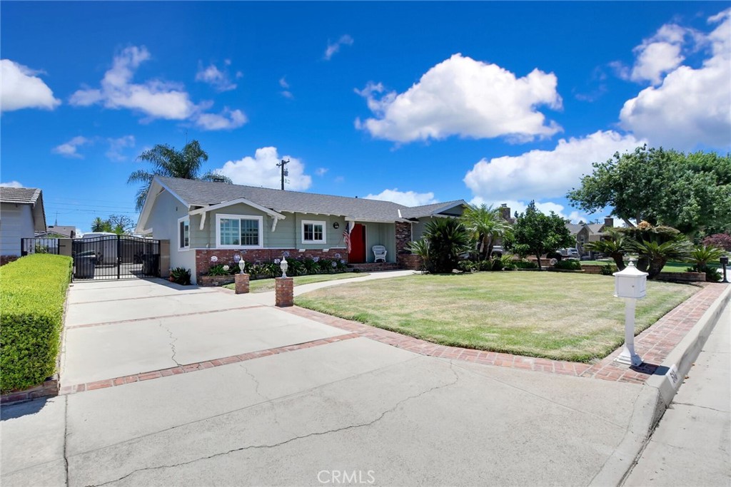 510 Fernshaw, La Verne