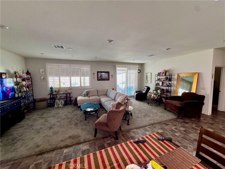 5399 La Bodega, Fontana
