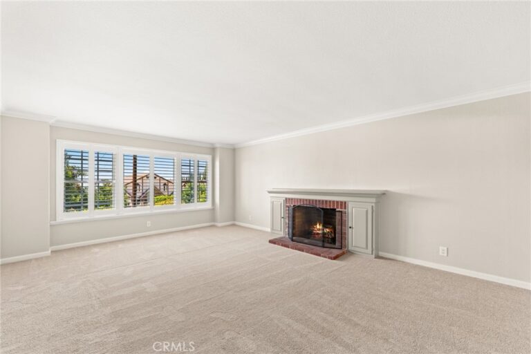 547 W 25th, Upland