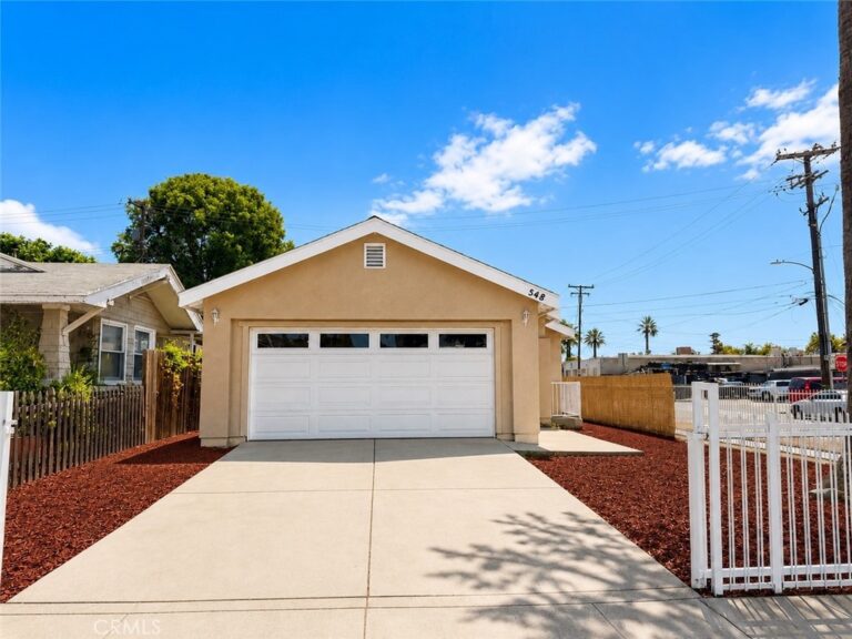 548 N Reservoir, Pomona