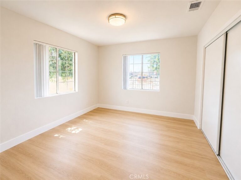 548 N Reservoir, Pomona