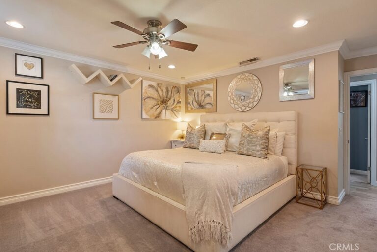 555 D, Upland