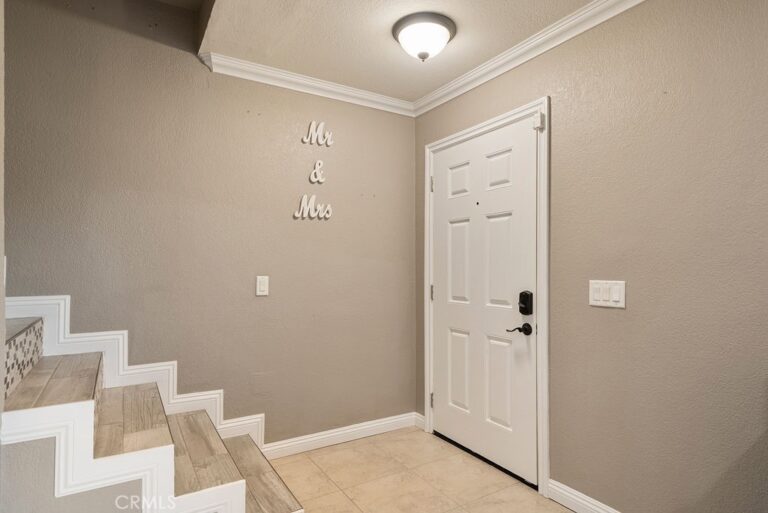 555 D, Upland