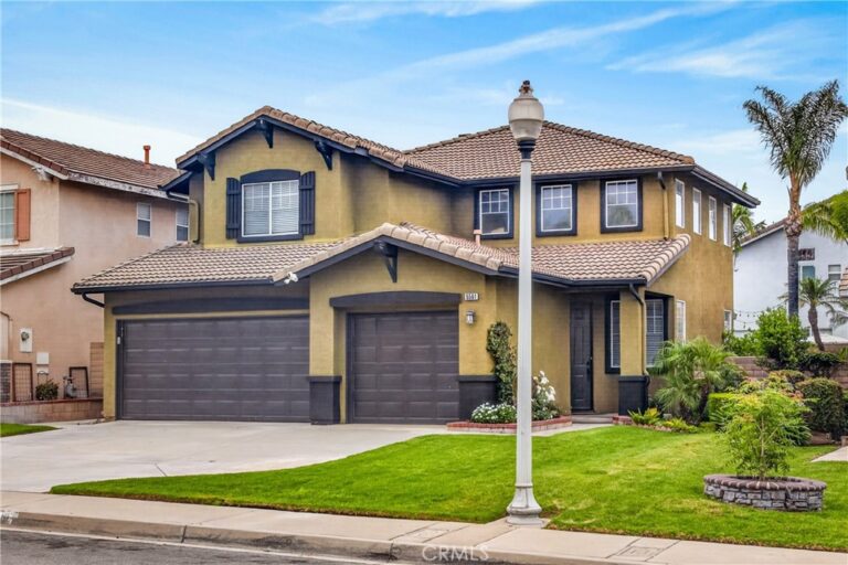 5561 Hunt Club Drive, Fontana