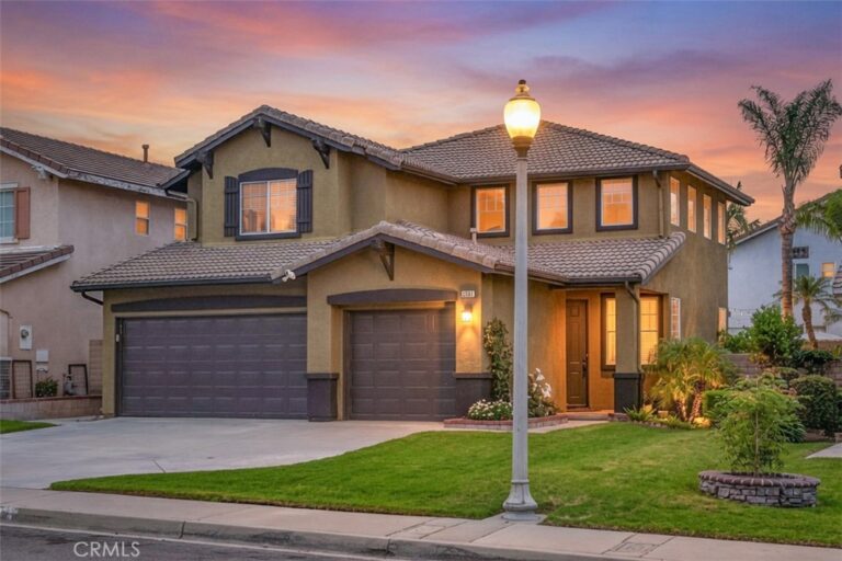 5561 Hunt Club Drive, Fontana
