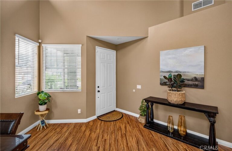5561 Hunt Club Drive, Fontana