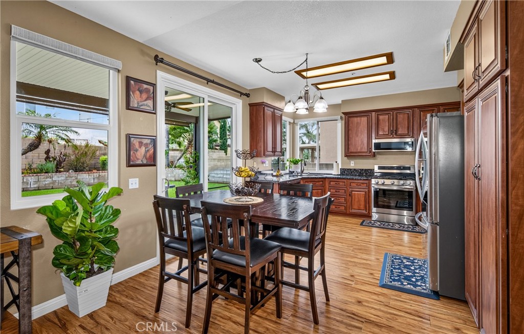 5561 Hunt Club Drive, Fontana
