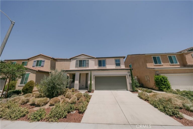 560 E Vodden, Rialto