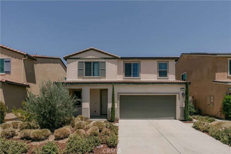 560 E Vodden, Rialto