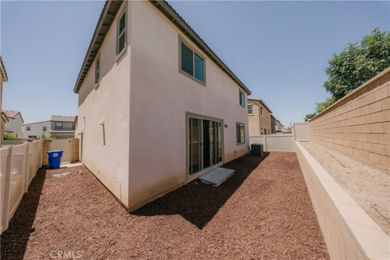 560 E Vodden, Rialto