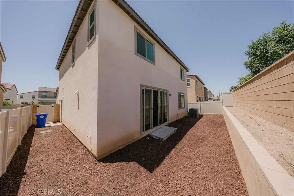 560 E Vodden, Rialto
