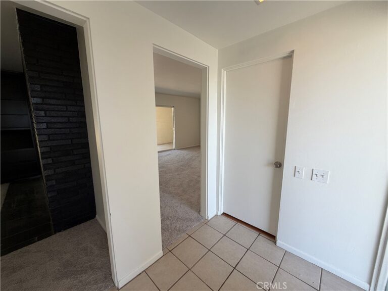 5748 Chelsea Court, Rialto