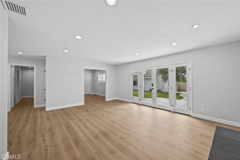 580 Black Hills Drive, Claremont