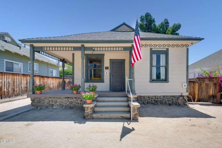 580 N 1st Avenue, Upland