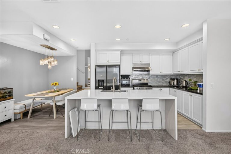 596 Katy, Upland