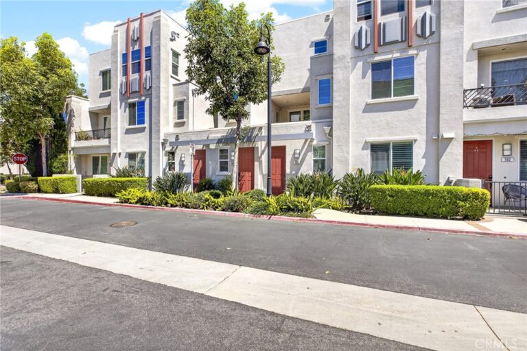596 Katy, Upland