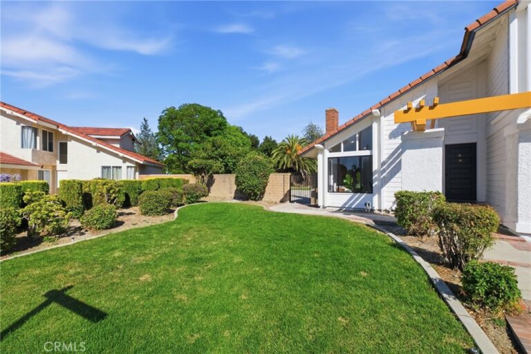 6 Skyview, Pomona
