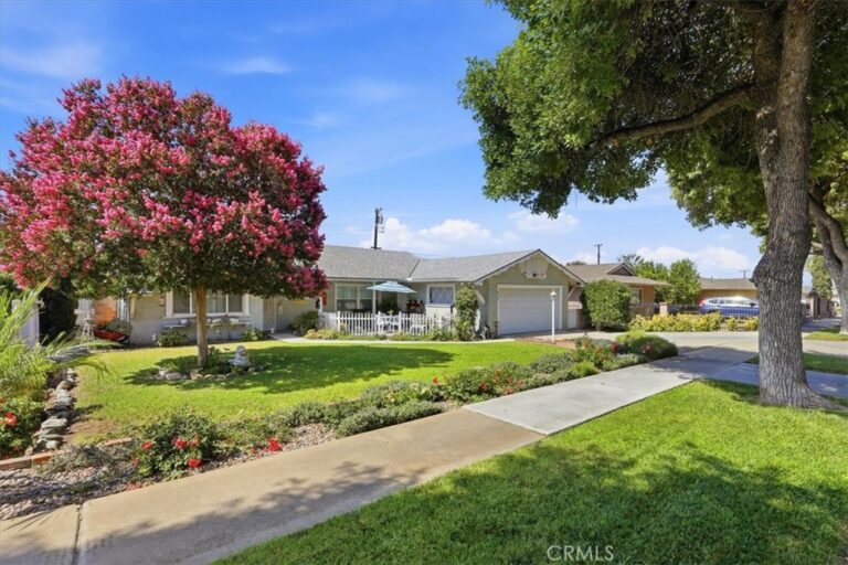 614 Azure Court, Upland