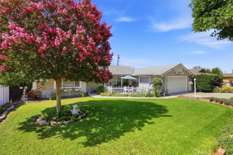 614 Azure Court, Upland
