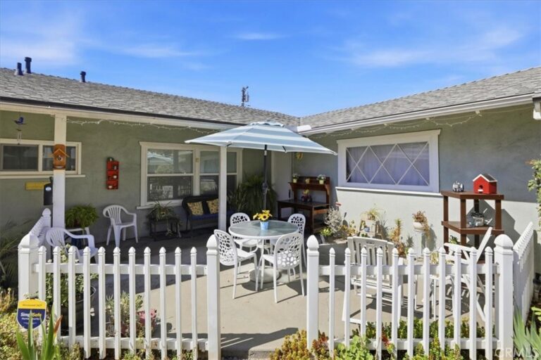 614 Azure Court, Upland