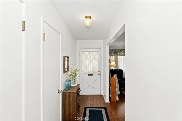 614 Azure Court, Upland