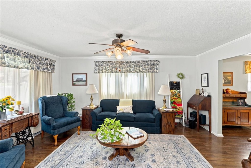 614 Azure Court, Upland