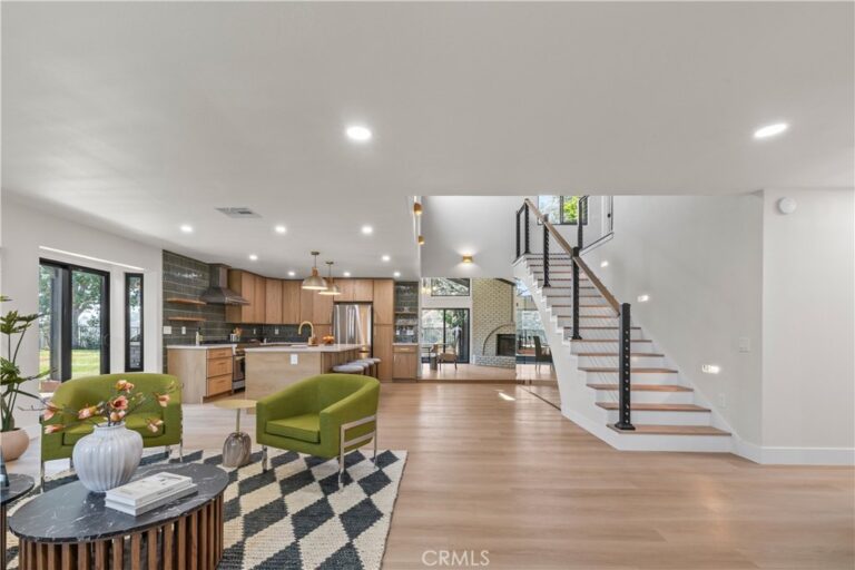 6313 Canterwood, La Verne
