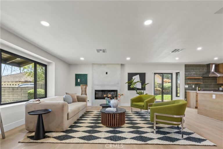 6313 Canterwood, La Verne